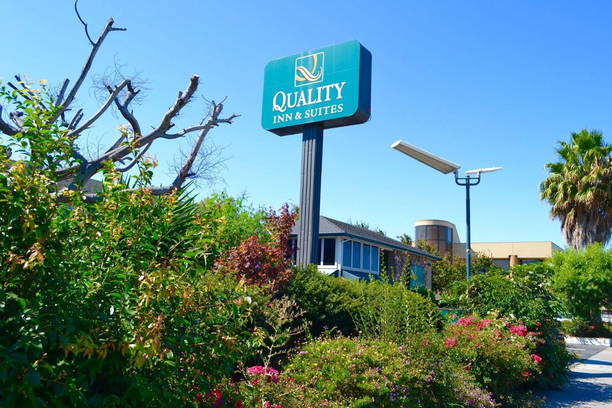 Quality Inn & Suites Silicon Valley Санта Клара Экстерьер фото